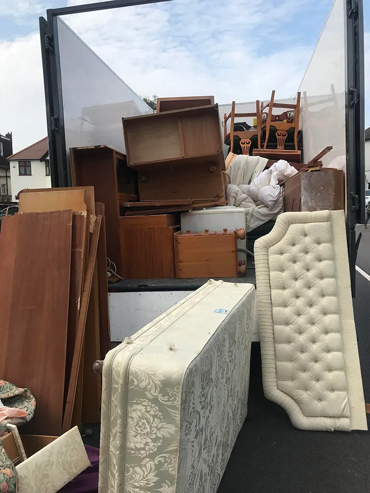 Furniture Removal Service In Gresham